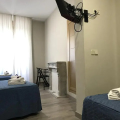 Отель Hostal El Pilar Стандартный номер с различными типами кроватей фото 11