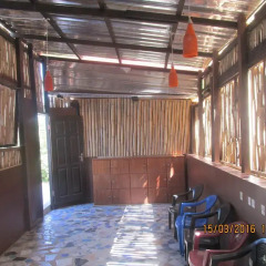 Отель Jamaica Inn Guest House Bawjiase парковка