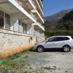 Апартаменты Monterus Bečići Apartments парковка