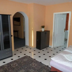 Отель Penzion Holiday 3* Апартаменты с различными типами кроватей фото 12