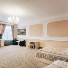 Гостиница Resident 4* Номер Комфорт с двуспальной кроватью фото 3