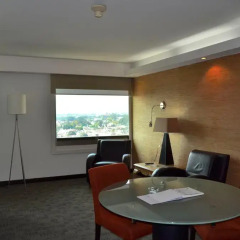 Отель Holiday Inn Select 4* Полулюкс фото 3