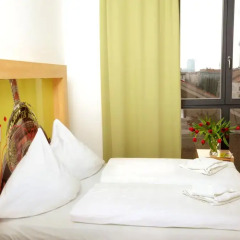 H+ Hotel 4 Youth Berlin Mitte 2* Стандартный номер с двуспальной кроватью фото 11