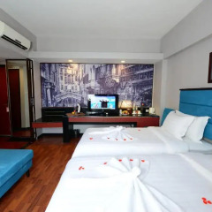Gia Bao Grand Hotel 3* Номер Делюкс с различными типами кроватей фото 4