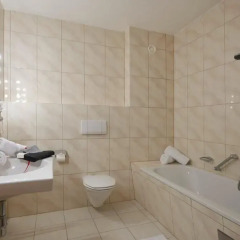 Отель Alpenhotel Laurin 3* Стандартный номер фото 3