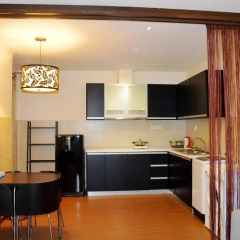 Отель Taragon Residences в номере
