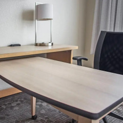 Отель Courtyard Columbus Downtown Стандартный номер с различными типами кроватей фото 4