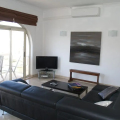 Апартаменты Seafront Apartment Spinola Bay Сан Джулианс комната для гостей фото 3