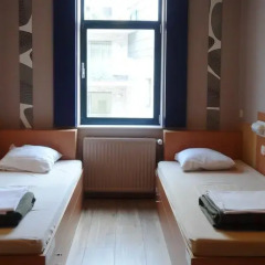 Sleep Well Youth Hostel Стандартный номер с 2 отдельными кроватями фото 3