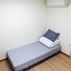 Отель Namsan Gil House 2* Номер Делюкс с различными типами кроватей фото 2