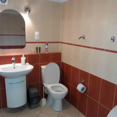 Отель Pokoje Goscinne Home Варшава ванная