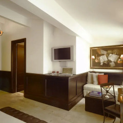 Отель Relais Santa Croce 5* Номер Делюкс с различными типами кроватей