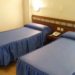 Отель Hostal Felipe V Стандартный номер с 2 отдельными кроватями фото 8