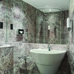 Отель Waterloo Hub Hotel & Suites Великобритания, Лондон - 6 отзывов об отеле, цены и фото номеров - забронировать отель Waterloo Hub Hotel & Suites онлайн ванная