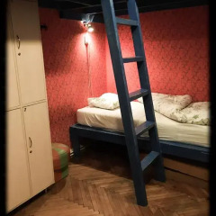 Baroque Hostel Кровать в общем номере фото 3