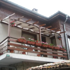 Отель Guest House Juja 2* Стандартный семейный номер с двуспальной кроватью фото 9