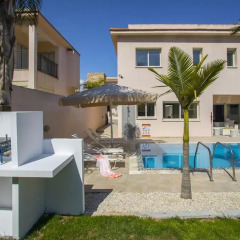 Отель Michelle Pernera Villas детские мероприятия
