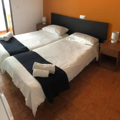 Отель Hostal Baleàric Стандартный номер с 2 отдельными кроватями фото 7