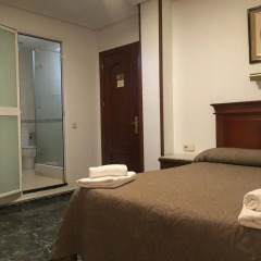 Отель Hostal Conchita Legazpi Испания, Мадрид - отзывы, цены и фото номеров - забронировать отель Hostal Conchita Legazpi онлайн спа