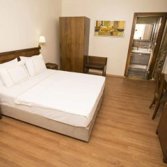 Hotel Golden Crown 3* Стандартный номер с двуспальной кроватью фото 10