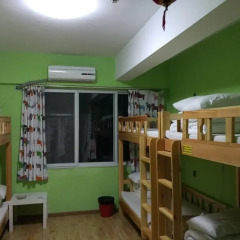 Slow City Youth Hostel Кровать в мужском общем номере с двухъярусной кроватью фото 3