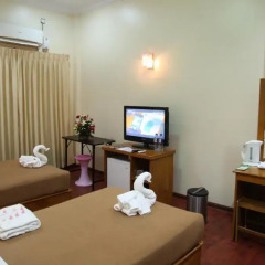 Mingalar Thiri Hotel удобства в номере