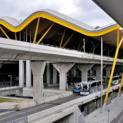 Hotel Clement Barajas балкон