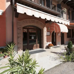Отель Tenuta La Pergola Чистерна-д'Асти интерьер отеля