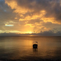 Отель Guest Beach Bungalow Tahiti пляж