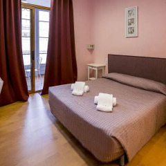 Отель Hostal Balmes Centro Стандартный номер с двуспальной кроватью (общая ванная комната) фото 4