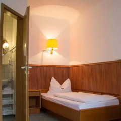 Hotel Wolmirstedter Hof 3* Стандартный номер с различными типами кроватей фото 6