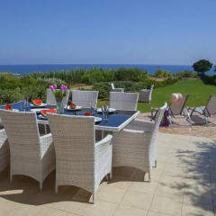 Отель Beachfront villa Del Mare Кипр, Протарас - отзывы, цены и фото номеров - забронировать отель Beachfront villa Del Mare онлайн бассейн фото 3