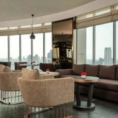 Oaks Bangkok Sathorn Hotel гостиничный бар