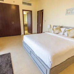 Отель Yanjoon Holiday Homes - JBR Amwaj 4 комната для гостей фото 2