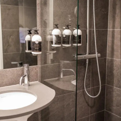 Отель Arken Hotel & Art Garden Spa Швеция, Гётеборг - отзывы, цены и фото номеров - забронировать отель Arken Hotel & Art Garden Spa онлайн ванная