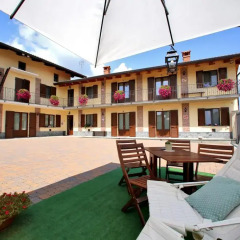 Отель Agriturismo Cascina Mariale Албьяно-д'Ивреа фото 2