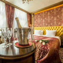 IMPERIAL Hotel & Restaurant Вильнюс в номере