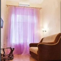 Апартаменты Apartments on Dvoryanskaya сейф в номере