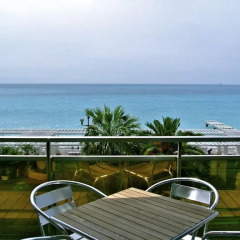 Отель Apart a Nice : A Breathtaking View on the Sea Ницца балкон