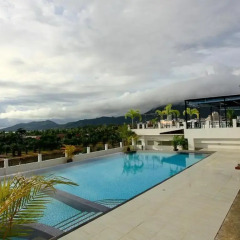 Malin Patong Hotel бассейн