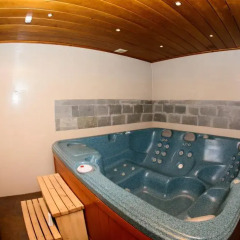 Отель Eagles Nest Aparthotel Банско бассейн