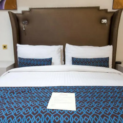 Victoria Crown Plaza Hotel 4* Люкс фото 2