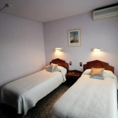 Отель Hostal la Carrasca Стандартный номер с 2 отдельными кроватями фото 3