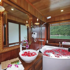 Отель Royal Wings Cruise ванная