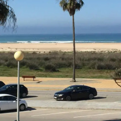 Отель Playa Conil Испания, Кониль-де-ла-Фронтера - отзывы, цены и фото номеров - забронировать отель Playa Conil онлайн пляж фото 2