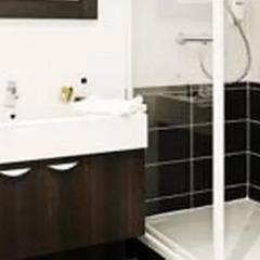 Отель Lagrange Apart'HOTEL Lyon Lumière Франция, Лион - отзывы, цены и фото номеров - забронировать отель Lagrange Apart'HOTEL Lyon Lumière онлайн ванная фото 2