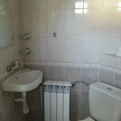 Отель Guest House Stoletnika Чепеларе ванная