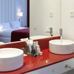 Hotel Porta Fira Sup ванная