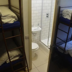 Отель Restup London Кровать в общем номере фото 37