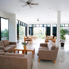 Отель Karon Hill Residence гостиничный бар